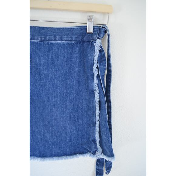 Madewell Denim Wrap Front Raw Hem Mini Skirt Size 0 - Picture 3 of 5